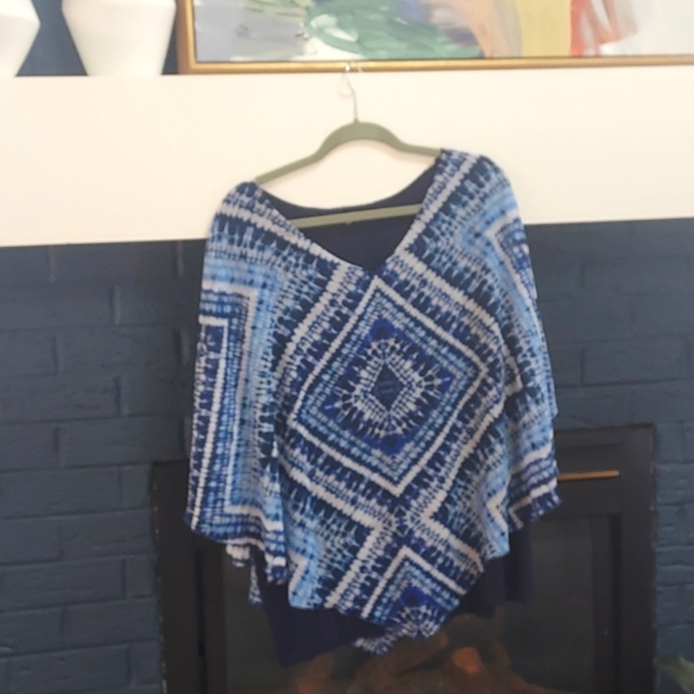 Beautiful blouse navy, light blue, white overlaying navy jersey tank. PTP 22"